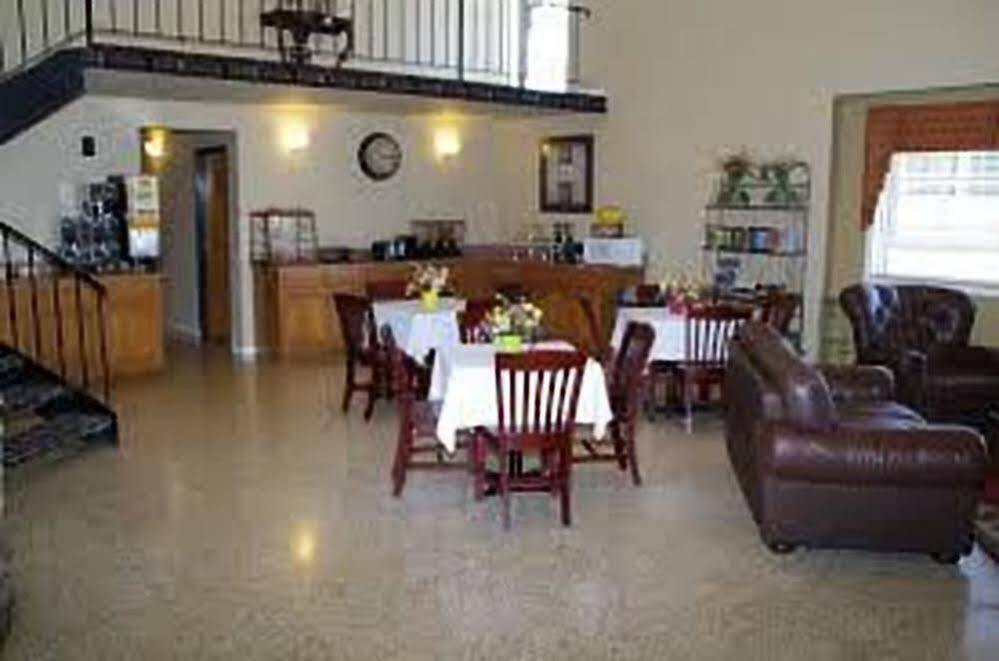 Oyo Hotel Lebanon Mo I-44 Restaurant photo